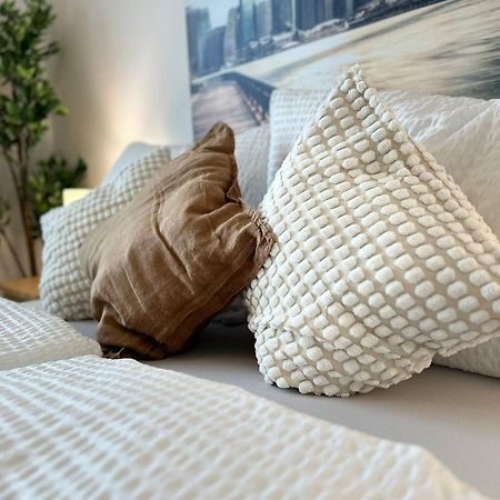 High Rise, Netflix, 2 Min To Main Station Apartment Wien Ngoại thất bức ảnh