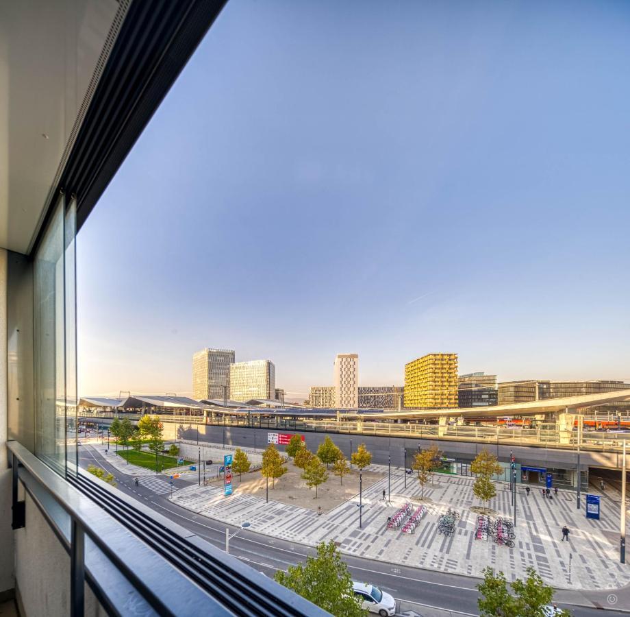 High Rise, Netflix, 2 Min To Main Station Apartment Wien Ngoại thất bức ảnh