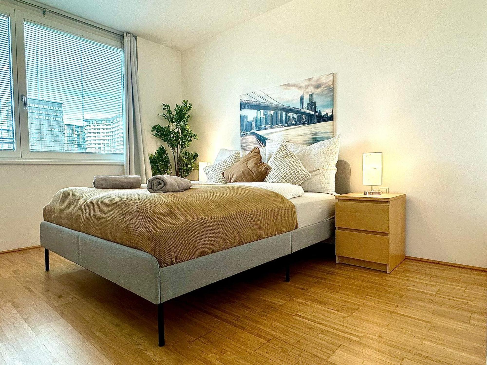High Rise, Netflix, 2 Min To Main Station Apartment Wien Ngoại thất bức ảnh